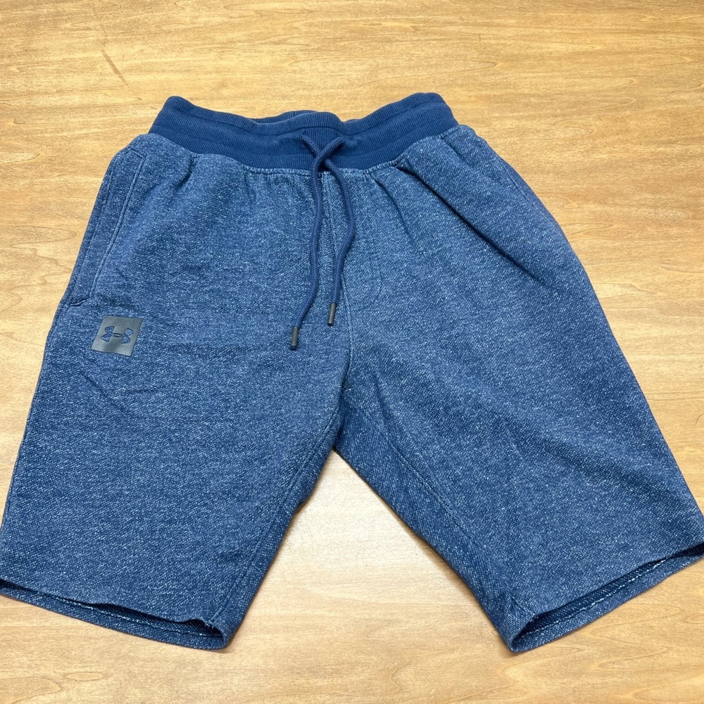 Under armour Mens shorts size Small